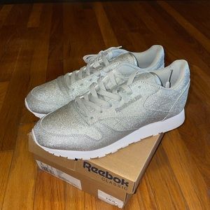 NWT Womens Reebok Silver Glitter Tennis Shoes Sz 9
